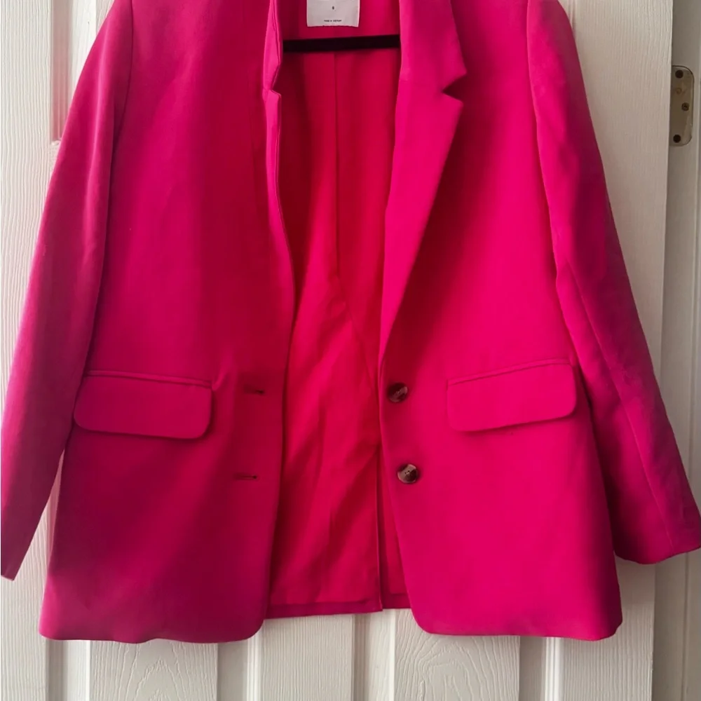 Old Navy Women's Fuchsia  Padded Shoulder Blazer - Picture 2 of 10